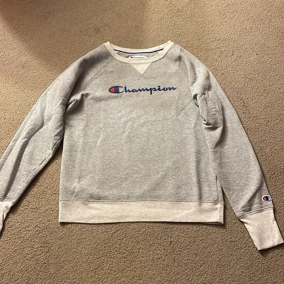 Champion Crewneck - Picture 2 of 4